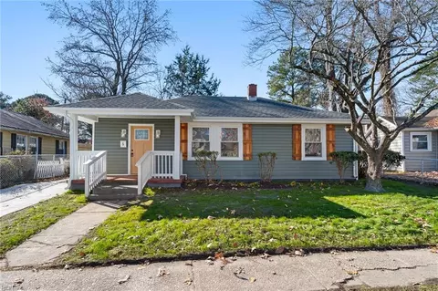 5 Vail Pl, Portsmouth, VA 23702