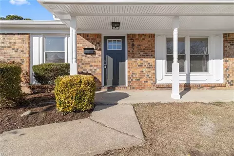 5820 Hartwick Dr, Norfolk, VA 23518