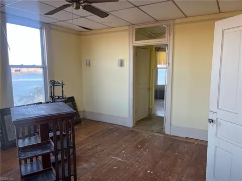 Bedroom - 442 E Pembroke Ave, Hampton, VA 23669 photo 1 of 2