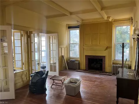 Living - 442 E Pembroke Ave, Hampton, VA 23669 photo 1 of 2