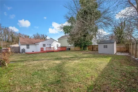 Exterior - 5 Douglas St, Hampton, VA 23663 photo 5 of 5