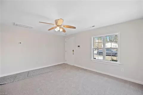 Living - 5 Douglas St, Hampton, VA 23663 photo 2 of 2