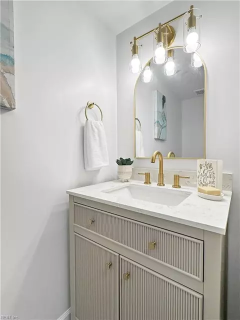 Bath - 2301 Breakers Ct, Virginia Beach, VA 23451 photo 1 of 3
