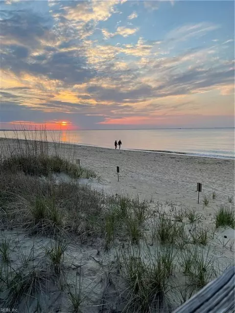 View/Area - 2301 Breakers Ct, Virginia Beach, VA 23451 photo 2 of 2