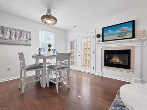 Dining - 2301 Breakers Ct, Virginia Beach, VA 23451 photo 2 of 2