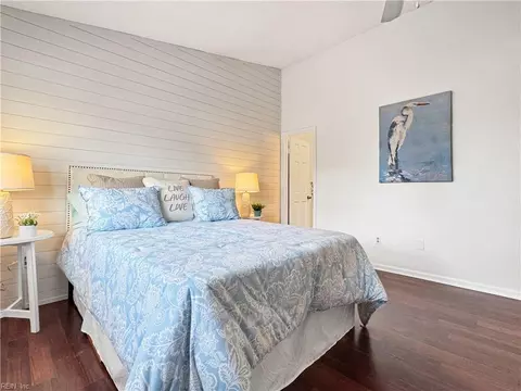 Bedroom - 2301 Breakers Ct, Virginia Beach, VA 23451 photo 2 of 6