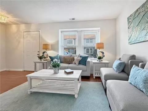 Living - 2301 Breakers Ct, Virginia Beach, VA 23451 photo 2 of 4