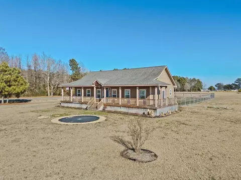 6428 Knotts Island Rd, Virginia Beach, VA 23457