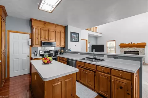 Kitchen - 2310 Eagle Dr, Chesapeake, VA 23323 photo 3 of 6