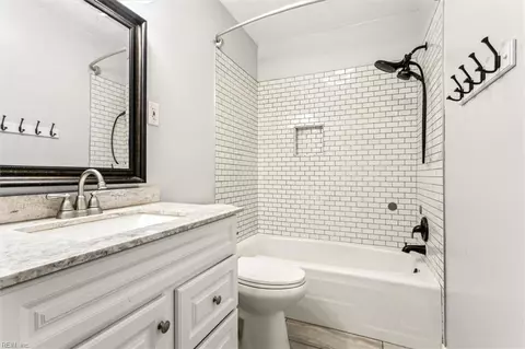 Bath - 318 Orange Plank Rd, Hampton, VA 23669 photo 4 of 4