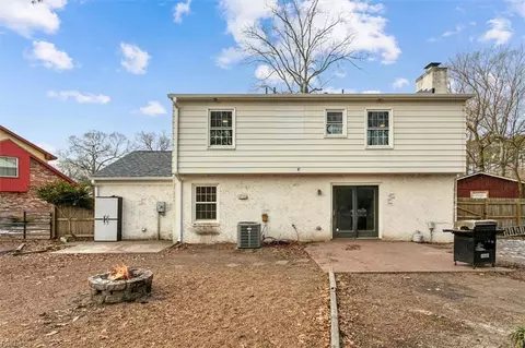 Exterior - 318 Orange Plank Rd, Hampton, VA 23669 photo 10 of 11
