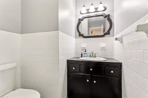 Bath - 318 Orange Plank Rd, Hampton, VA 23669 photo 1 of 4