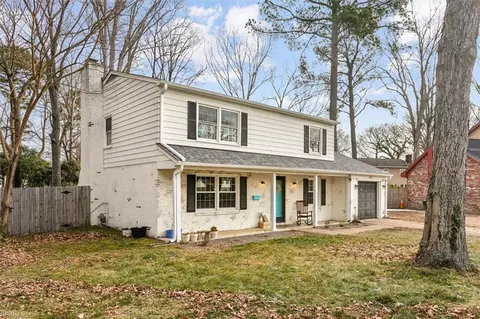 Exterior - 318 Orange Plank Rd, Hampton, VA 23669 photo 4 of 11