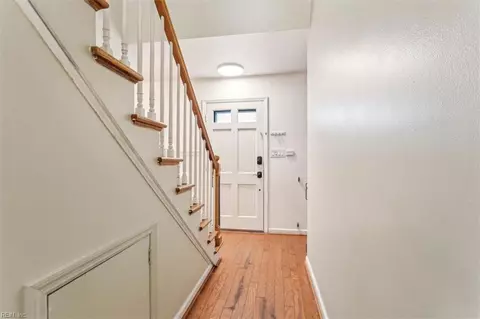 Entry Way - 318 Orange Plank Rd, Hampton, VA 23669 photo 2 of 2