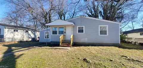 126 Ransone St, Hampton, VA 23669