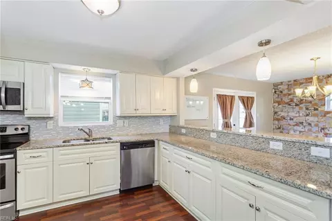 3301 Pershing Ct, Hampton, VA 23666 photo 10