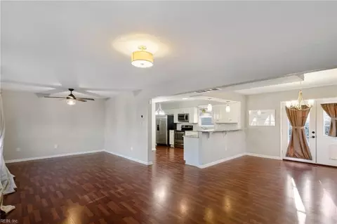 3301 Pershing Ct, Hampton, VA 23666 photo 9