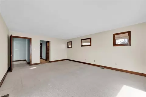 Bedroom - 15 Thimble Shoals Ct, Hampton, VA 23664 photo 1 of 4