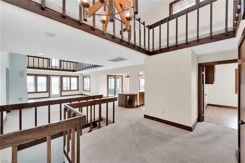 Entry Way - 15 Thimble Shoals Ct, Hampton, VA 23664 photo 2 of 9