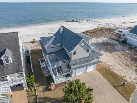 15 Thimble Shoals Ct, Hampton, VA 23664