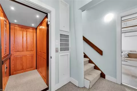 Entry Way - 15 Thimble Shoals Ct, Hampton, VA 23664 photo 7 of 9