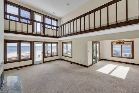 Living - 15 Thimble Shoals Ct, Hampton, VA 23664 photo 2 of 3