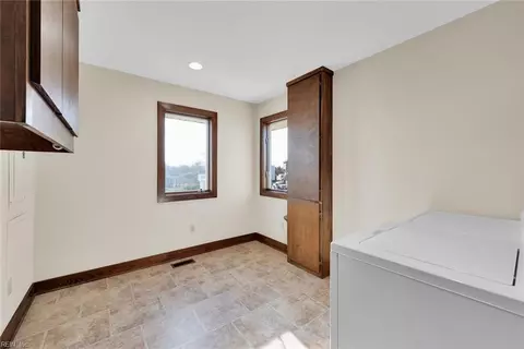 Other - 15 Thimble Shoals Ct, Hampton, VA 23664 photo 17 of 18