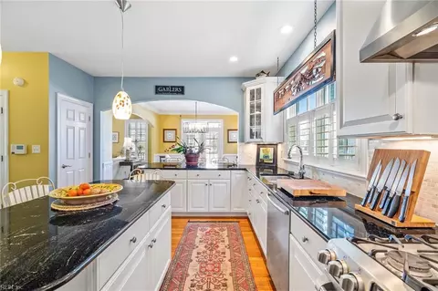 3801 E Ocean Ave, Norfolk, VA 23518 photo 14