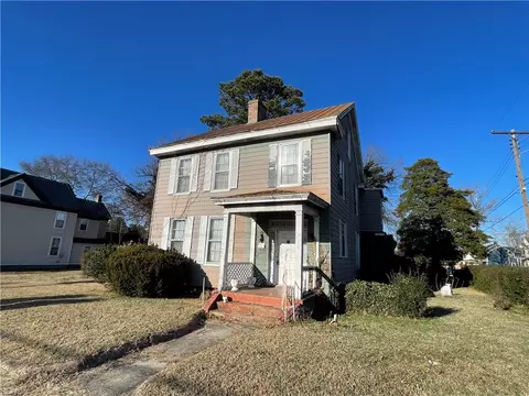 318 Bank St, Suffolk, VA 23434