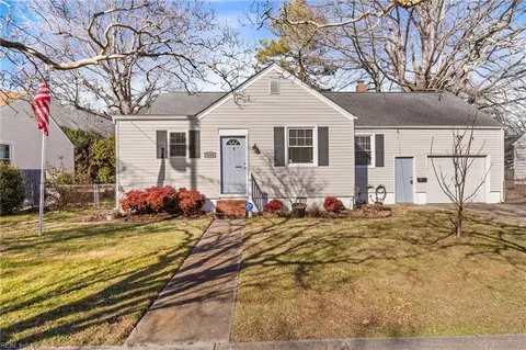 1056 Lindale Ln, Norfolk, VA 23503