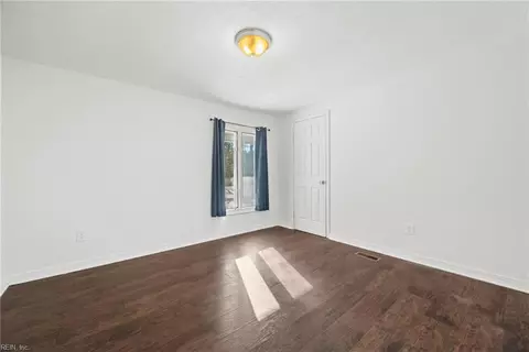 7048 Little Peyton Pl, Gloucester, VA 23061 photo 12