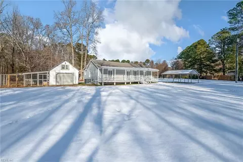 7048 Little Peyton Pl, Gloucester, VA 23061