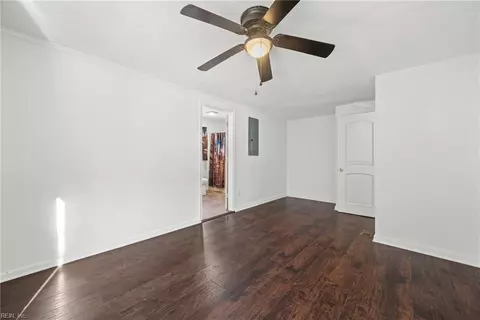 7048 Little Peyton Pl, Gloucester, VA 23061 photo 14