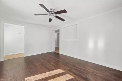 7048 Little Peyton Pl, Gloucester, VA 23061 photo 4