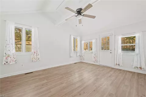 7048 Little Peyton Pl, Gloucester, VA 23061 photo 8