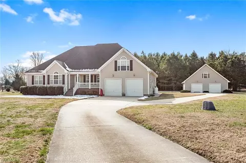 175 W Liberty Spring Rd, Suffolk, VA 23434