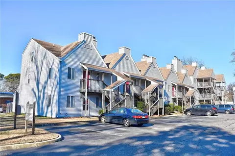 722 Lesner Ave #202, Norfolk, VA 23518