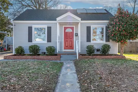 32 Bolling Rd, Portsmouth, VA 23701