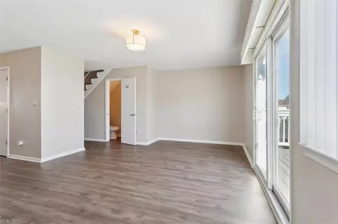 112 N First St, Hampton, VA 23664 photo 8