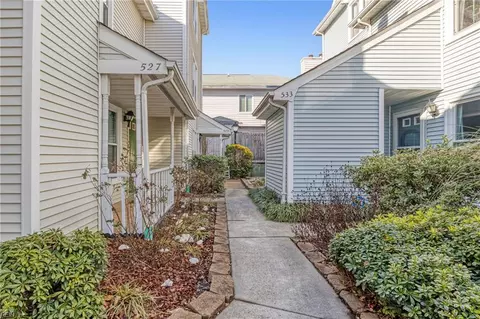 527 Pine Tops Ct, Virginia Beach, VA 23451