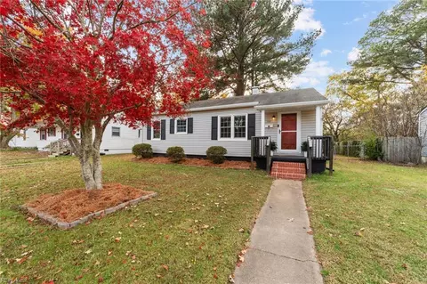 112 Hickory Hill Rd, Hampton, VA 23666