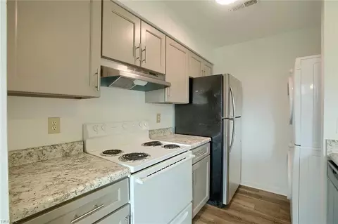 231 Lantana Ln #A, Hampton, VA 23669 photo 7