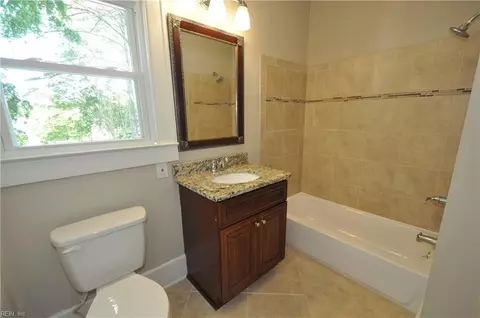 135 Hampton Roads Ave, Hampton, VA 23661 photo 16