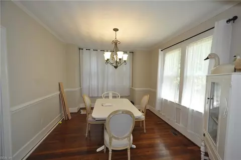 135 Hampton Roads Ave, Hampton, VA 23661 photo 9
