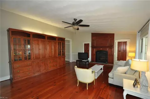 135 Hampton Roads Ave, Hampton, VA 23661 photo 5