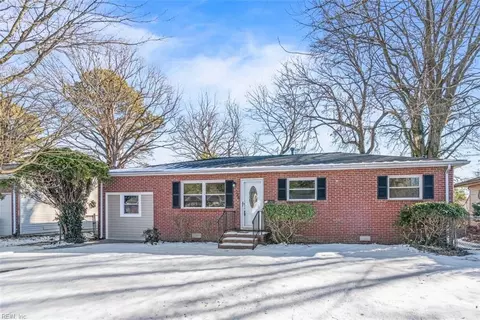 126 Ruston Dr, Newport News, VA 23602