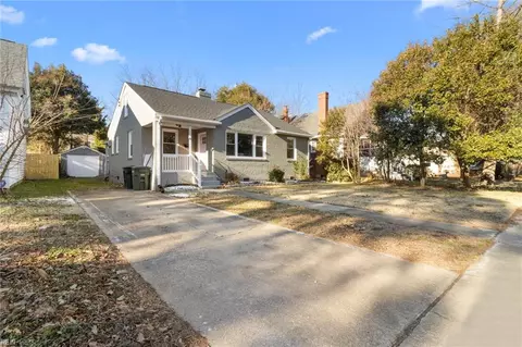 Exterior - 223 Pocahontas Pl, Hampton, VA 23661 photo 3 of 12