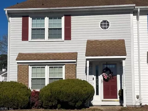 2000 Fawnwood Cmn Cmn, Chesapeake, VA 23320