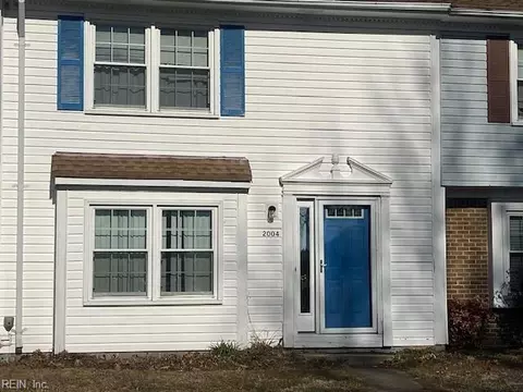 2004 Fawnwood Cmn Cmn, Chesapeake, VA 23320