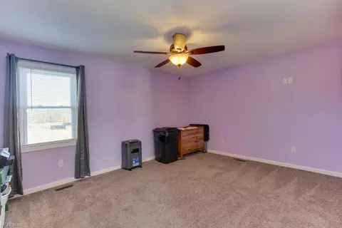Bedroom - 9182 Doles Rd, Ivor, VA 23866 photo 7 of 8